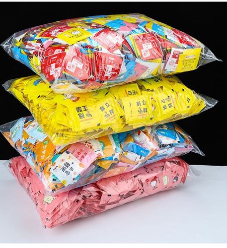 山头林村工厂批发大甩卖 独立小包装超厚一次性手套，守护餐饮食品安全的明智之选